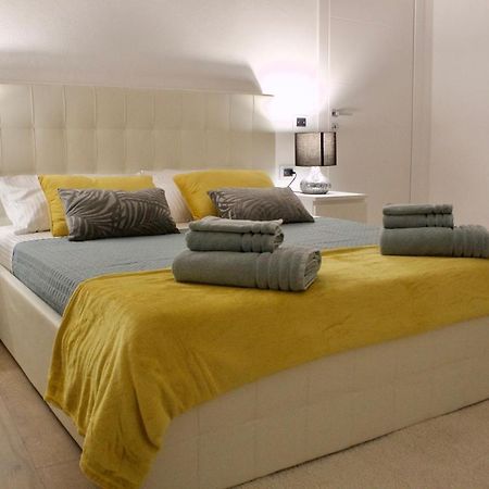 Nel Cuore Del Centro Storico Con Comfort E Stile Apartment Iglesias Luaran gambar