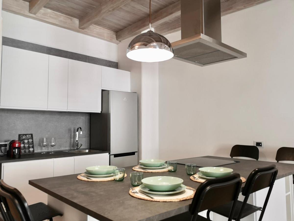 Nel Cuore Del Centro Storico Con Comfort E Stile Apartment Iglesias Luaran gambar